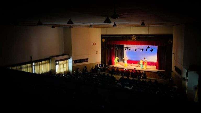 Grade 12-C Students of Bandarawela Central College Shine with Star-Studded Stage Drama to Renovate School’s Main Hall